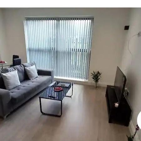 Lovely 2-Bedrooms With Free Parking Canvey Island Dış mekan fotoğraf
